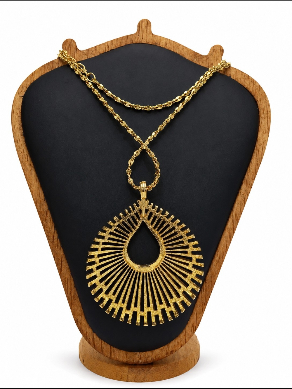 Vintage Crown Trifari Mid Century Pendant Necklace Gold Tone Openwork Textured - Picture 2 of 4